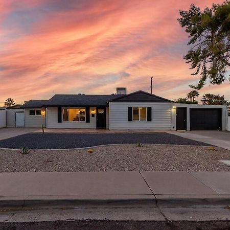 New Midtown Modern Studio With Backyard Phoenix Kültér fotó