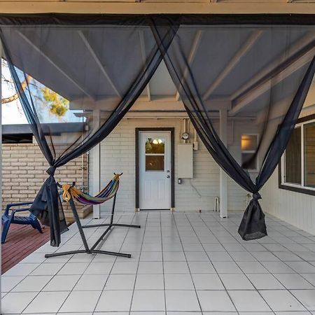 New Midtown Modern Studio With Backyard Phoenix Kültér fotó