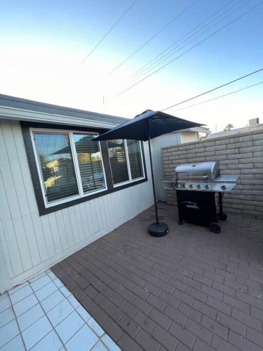 New Midtown Modern Studio With Backyard Phoenix Kültér fotó