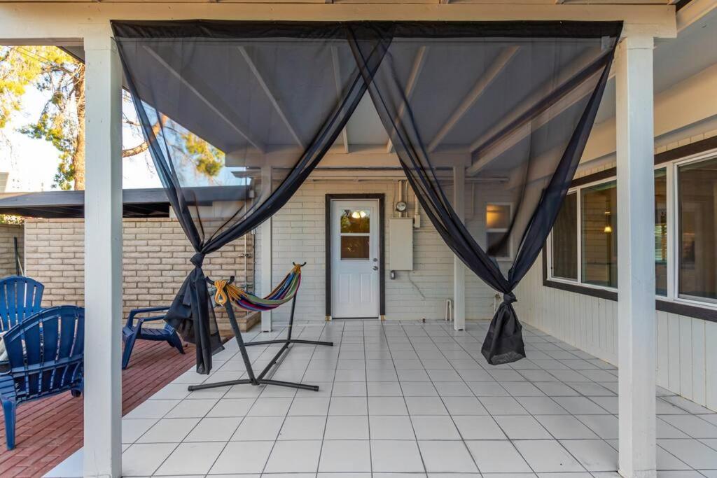 New Midtown Modern Studio With Backyard Phoenix Kültér fotó