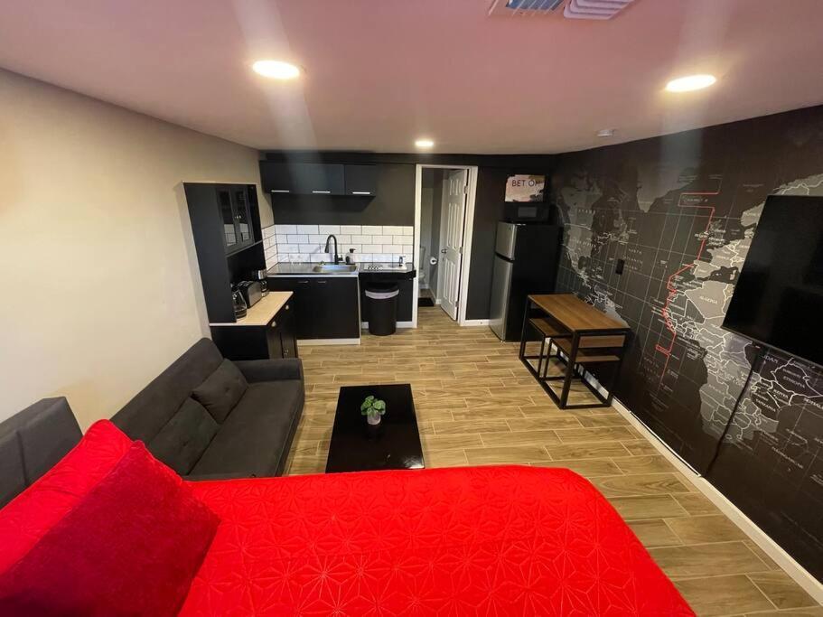New Midtown Modern Studio With Backyard Phoenix Kültér fotó